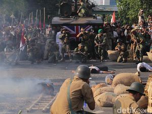 Semarak Teatrikal Parade Juang di Surabaya