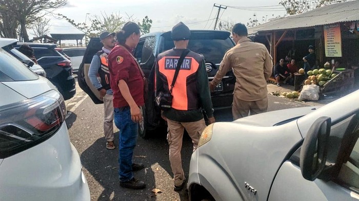 Polisi amankan pelaku pungli di sejumlah objek wisata di Kabupaten Sukabumi.