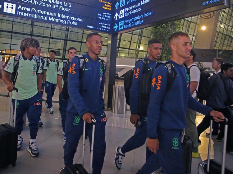 Potret Timnas U-17 Brasil Tiba di Indonesia