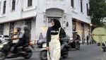 Keseruan Putri Delina saat Nongkrong dan Makan Bareng
