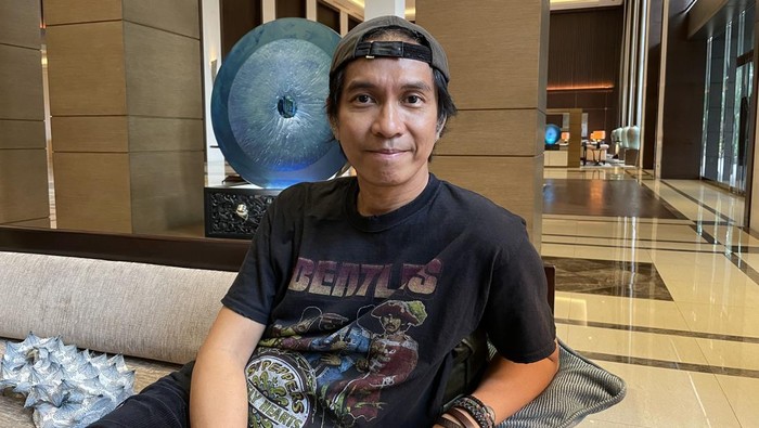 Ridho gitaris Slank.