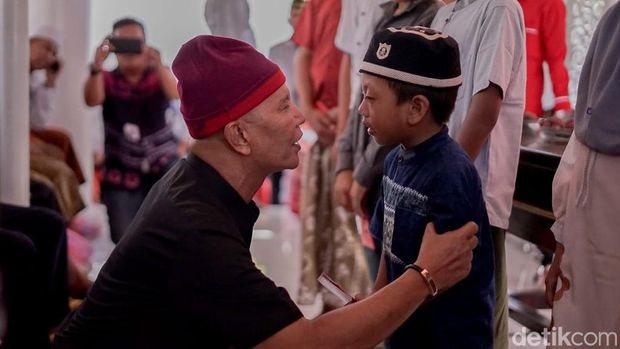 Said Abdullah saat melakukan kegiatan serap aspirasi di Sumenep.