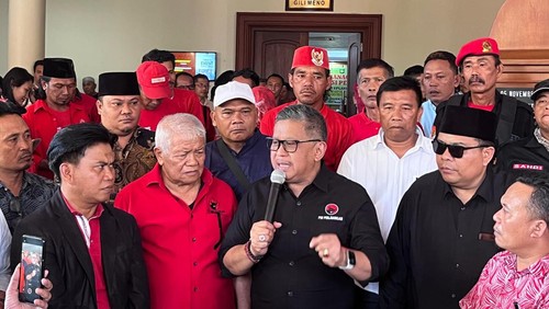 Sekjen DPP PDIP Hasto Kristiyanto seusai membuka Rakorda DPD PDIP  NTB di Mataram, Minggu (5/11/2023). (Foto: Helmy Akbar/detikBali)