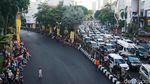 Antusiasme Warga Saksikan Parade Juang di Surabaya
