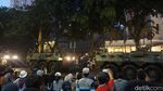 Antusiasme Warga Saksikan Parade Juang di Surabaya