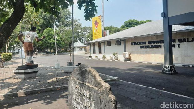 Stadion Sriwedari Jalan Bhayangkara, Sriwedari, Solo.