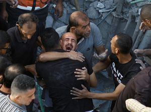 Serangan Membabi Buta Israel ke RS Al Shifa Gaza, Warga Berlarian