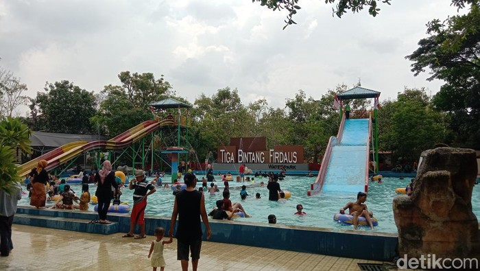Tiga Bintang Firdaus Water Park