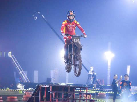 Kedigdayaan Lantian Juan benar-benar terbukti di Trial Game Dirt 2023. Crosser berusia 24 tahun ini menjadi juara umum untuk kelas Free For All (FFA) dan Campuran Open.