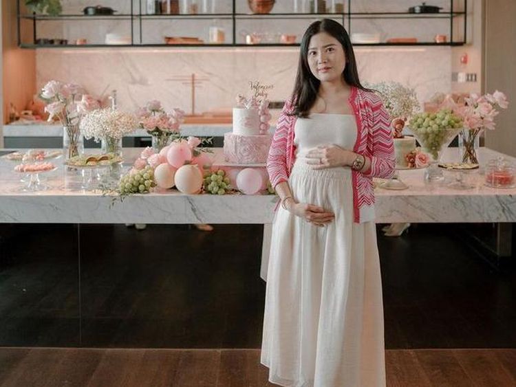 7 Foto Baby Shower Valencia Tanoe di Hotel Mewah, Spill Nama Anak