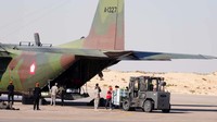 Bantuan kemanusiaan dari pemerintah Indonesia untuk rakyat Palestina tiba di Bandar Udara El Arish, Mesir, Senin (6/11/2023).  