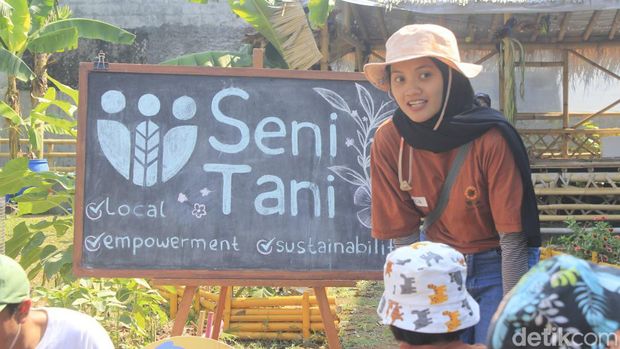 Berkebun Gembira di Seni Tani