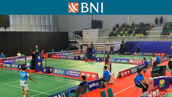 Stefanus Ignatius Victorio Harianja (Pelatkot Tangerang Selatan) menang atas Naufal Raihan Saputra dari PB Kapyi Badminton Klub, Kota Bogor di BNI Sirnas A Jakarta 2023
