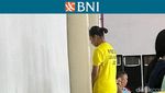 Potret Pebulutangkis Muda BNI Sirnas Jelang Tanding: Berdoa, Pemanasan