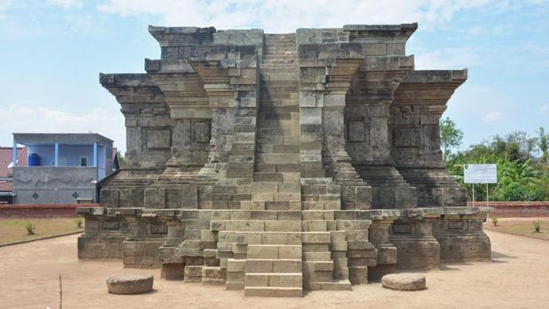 Candi Sanggrahan