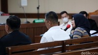 Selain mantan Kabasarnas, dua orang saksi dari pihak Basarnas juga ikut dihadirkan oleh Jaksa KPK. Mereka adalah Afri Budi Cahyanto (Koorsmin) dan Ika Kusumawati (Sekretaris Kabasarnas).  