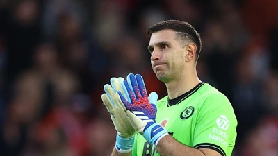 Emi Martinez Pilih MU atau Atletico Madrid?