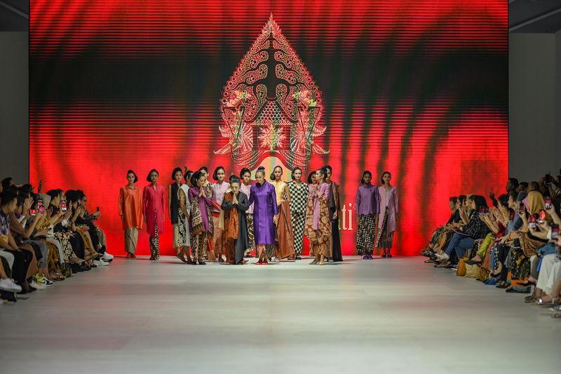 Fashion Show Putri Pare Setiawati di JFW 2024 Fashion Show Putri Pare Setiawati di JFW 2024