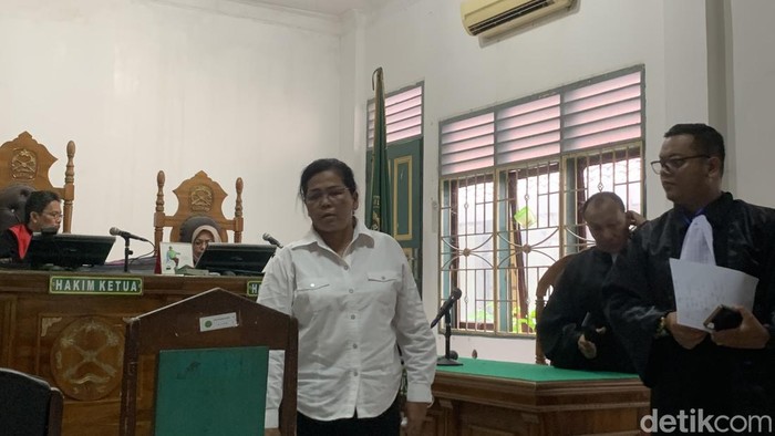 Mantan ketua Bawaslu Karo Eva Juliani Br Pandia (Raja Malo Sinaga/detikSumut)