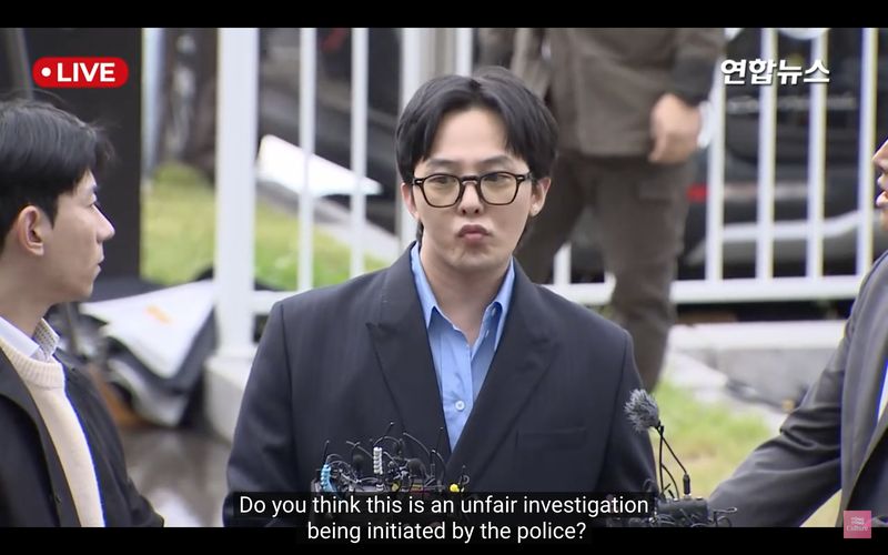 G-Dragon datang ke kantor polisi untuk melakukan tes narkoba