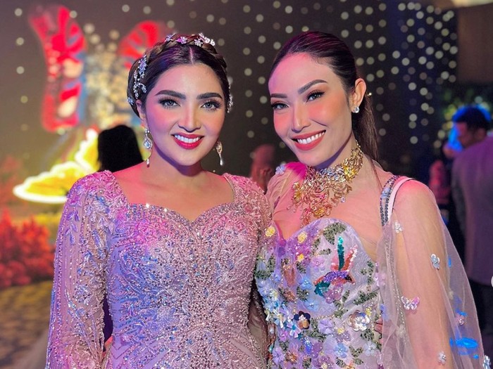 Gaya artis di ultah Ashanty
