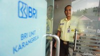detikcom bersama BRI mengadakan program Jelajah Desa BRILiaN yang mengulas potensi dan inovasi desa di Indonesia baik dari segi perkembangan ekonomi, infrastruktur, hingga wisata serta dampaknya terhadap masyarakat lokal maupun nasional. Untuk mengetahui informasi program Desa BRILiaN lebih lanjut, ikuti terus informasinya hanya di jelajahdesabrilian.detik.com!  