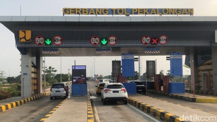 Gerbang Tol Pekalongan, Senin (6/11/2023).