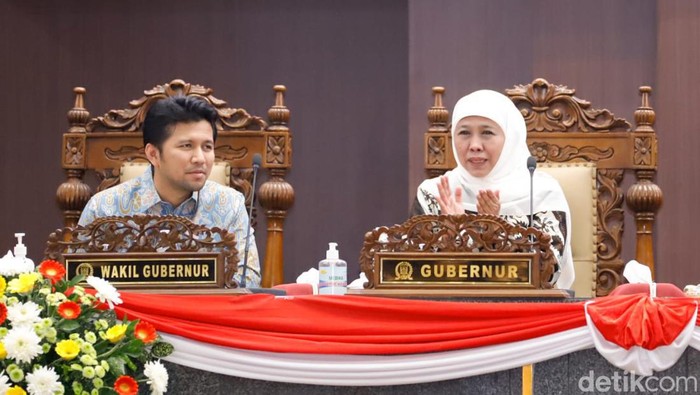 Gubernur Jatim Khofifah dan Wagub Jatim Emil Dardak