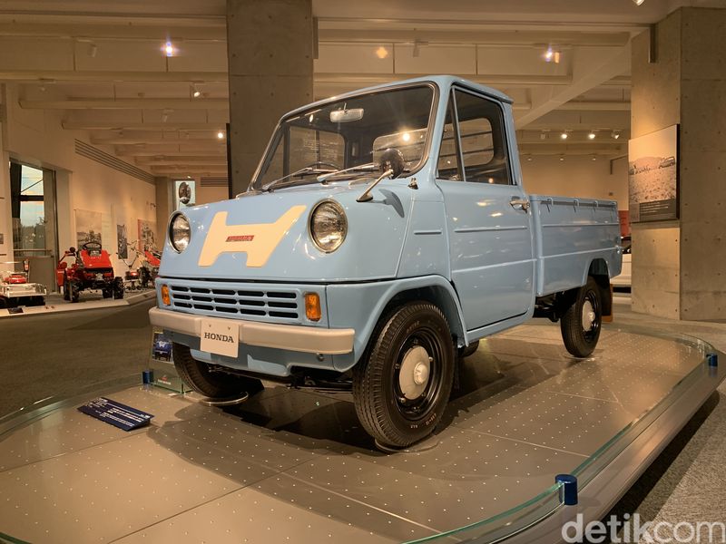 Honda T360 merupakan mobil pertama yang diproduksi Honda.