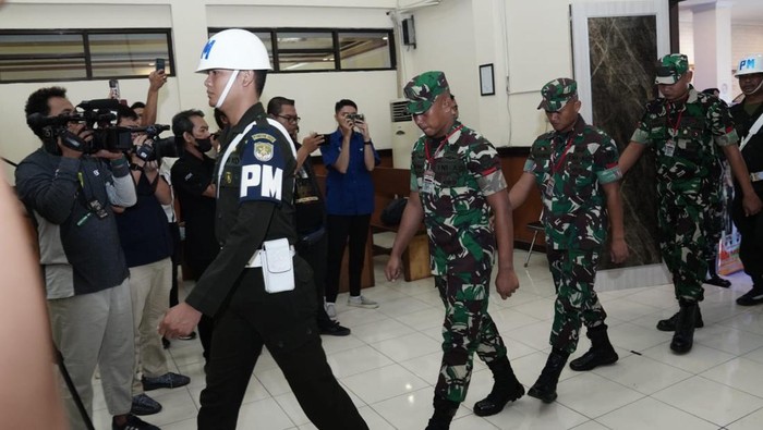 Ipar Praka RM dihadirkan sebagai salah satu saksi dalam sidang lanjutan kasus pembunuhan berencana terhadap Imam Masykur yang digelar di Dilmil II-08 Jakarta. (dok Puspen TNI)