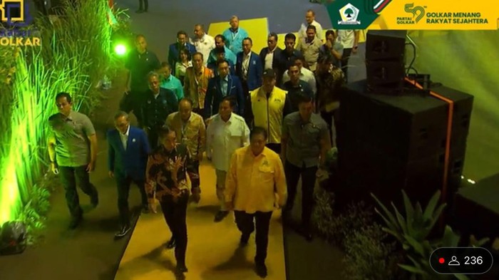 Jokowi dan Prabowo Hadiri HUT Partai Golkar