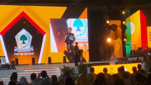 Presiden Jokowi memberikan pidato di HUT ke-59 Partai Golkar.
