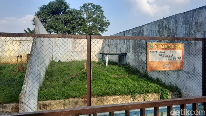Kandang harimau Sumatera yang mati di Medan Zoo