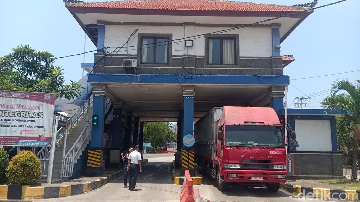 Pornografik estrada yulduzlari va rus seriallarining fotosuratlari Ayollar mushuk porno