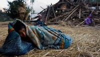 Para pejabat mengatakan misi pencarian dan penyelamatan akan segera berakhir. Fokusnya sekarang adalah menyediakan tempat berlindung bagi para tunawisma dan mengatur pasokan penting. Namun tim penyelamat mengatakan mereka tidak memiliki cukup tenda. 