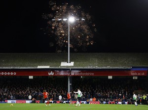 Kandang Mini Luton yang Menyeramkan untuk The Reds