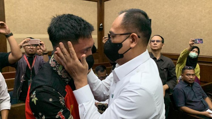 Mario Dandy dan Rafael Alun (Dwi/detikcom)