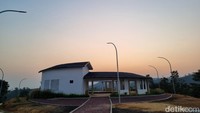 Saat ini, objek wisata tersebut masih tersendat dalam pembangunannya. Walau begitu, beberapa bangunan telah jadi dibuat. (Weka Kanaka/detikcom)