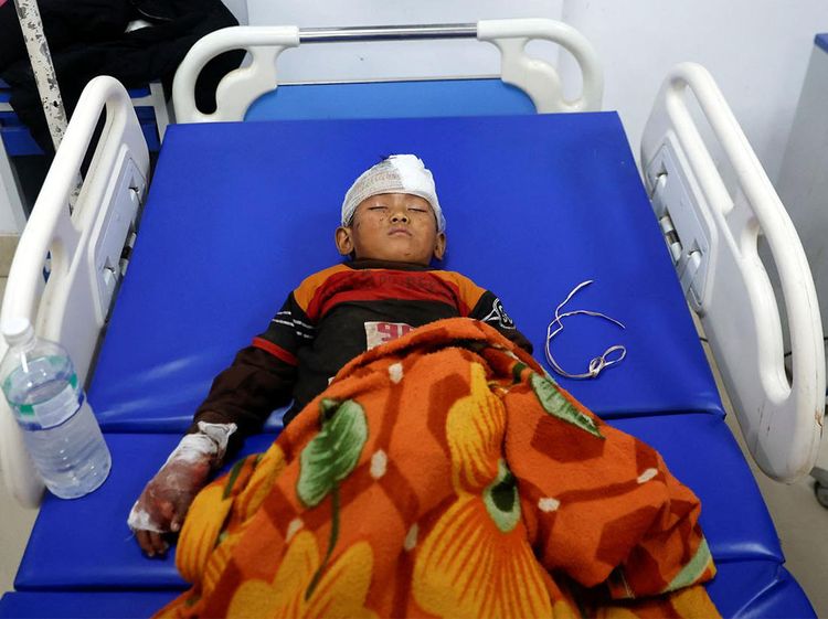 Melihat Kondisi Korban Luka Akibat Gempa di Nepal