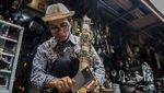Menengok Pasar Barang Antik di Jakarta yang Ada Sejak 1960