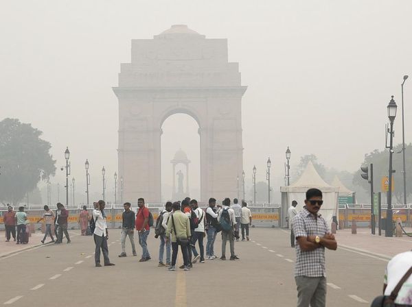Penampakan India Dibekap Polusi Udara