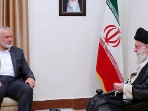Pemimpin Hamas Bertemu Khamenei di Iran, Bahas Apa?