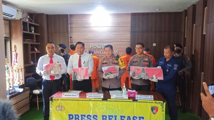 Kapolres Karangasem AKBP Ricko A.A. Taruna saat merilis kasus narkoba di Polres Karangasem, Senin (6/11/2023).
