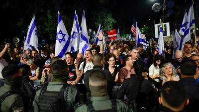 Potret Warga Israel Serbu Rumah Netanyahu, Desak Mundur dari PM
