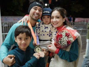 Raffi Ahmad Finish 42 Km di New York Marathon