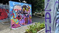Lebih dari 20 dinding tembok berjejer di ruang publik itu dan dapat digunakan untuk melakukan mural. (Foto: Wisma Putra/detikJabar)