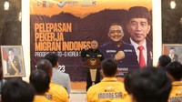 Kepala BP2MI Benny Rhamdani melepas pekerja migran di Aula KH Abdurrahman Wahid, Kantor BP2MI Pusat, Jakarta, Selasa, (7/11/2023). 