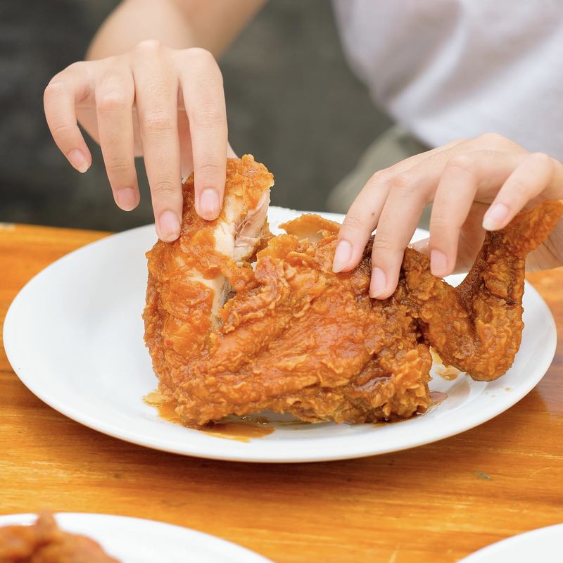 7 Merek Fried Chicken Lokal yang Tak Kalah Enak dengan Asing