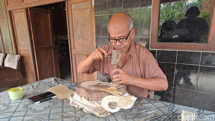 Aktivitas di Kampung Wayang Desa Kepuhsari Kecamatan Manyaran Wonogiri, Selasa (7/11/2023)
