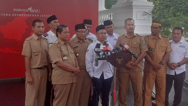 Apdesi pimpinan Ketua Umum Surtawijaya bertemu Presiden Jokowi di Istana Kepresidenan, Jakarta, Selasa (7/11/2023).